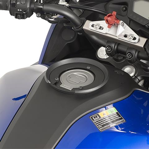 6715 8019606134950 BF05 GIVI FLANGIA METALLICA X BORSA SERBTANK LOCK- YAMAHA/MV/CAGIVA BF05